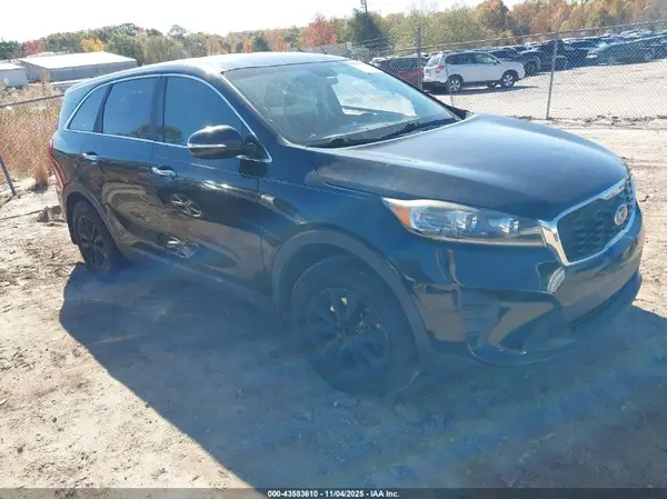 5XYPG4A3XKG586293 2019 KIA SORENTO - Image 1