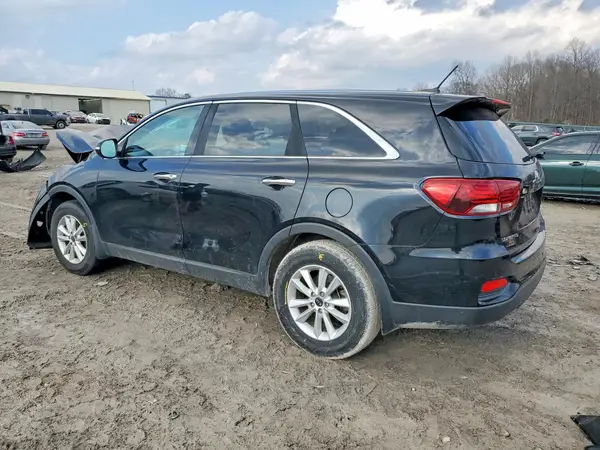 5XYPG4A3XKG589517 2019 KIA SORENTO - Image 2