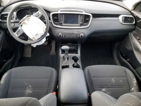 5XYPG4A3XKG589517 2019 KIA SORENTO - Image 8