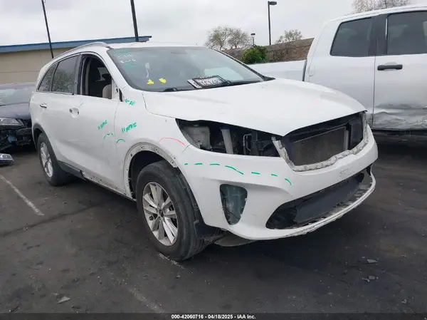 5XYPG4A3XKG590330 2019 KIA SORENTO - Image 1