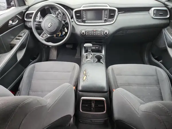 5XYPG4A3XKG592059 2019 KIA SORENTO - Image 8