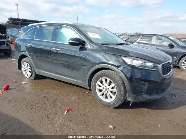 5XYPG4A3XKG592630 2019 KIA SORENTO - Image 1