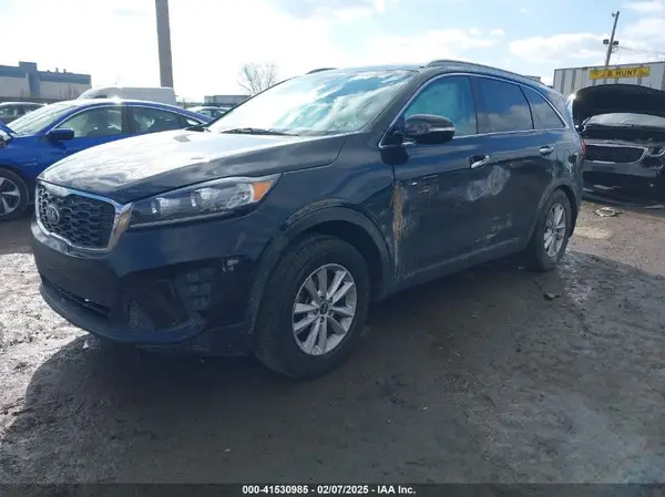 5XYPG4A3XKG592630 2019 KIA SORENTO - Image 2