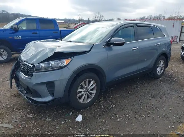 5XYPG4A3XKG602055 2019 KIA SORENTO - Image 2