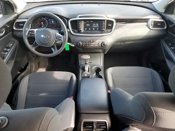 5XYPG4A3XKG604677 2019 KIA SORENTO - Image 8