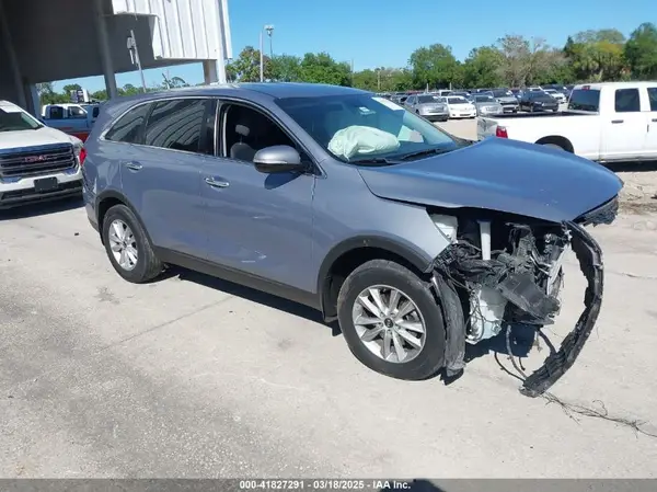 5XYPG4A3XKG605229 2019 KIA SORENTO - Image 1