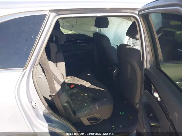 5XYPG4A3XKG605229 2019 KIA SORENTO - Image 8