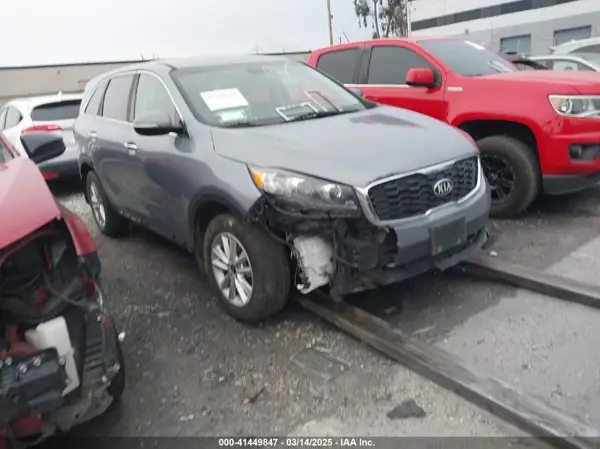 5XYPG4A3XKG610771 2019 KIA SORENTO - Image 1