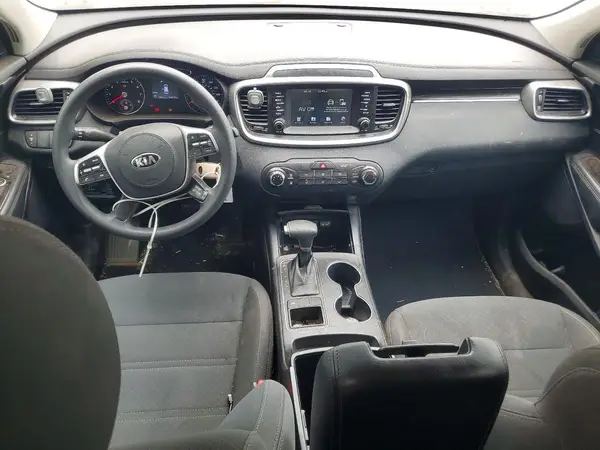 5XYPG4A3XKG610849 2019 KIA SORENTO - Image 8