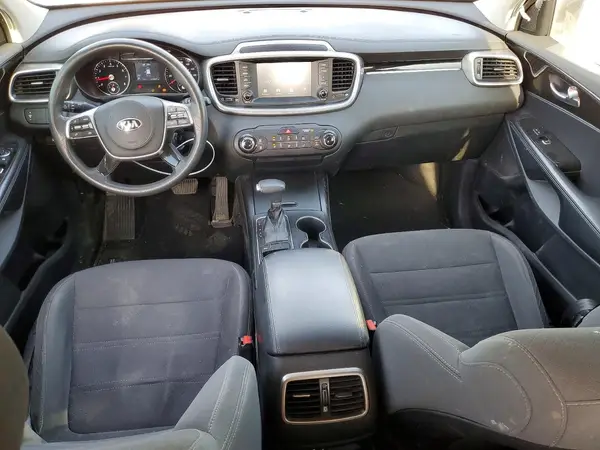 5XYPG4A3XKG610866 2019 KIA SORENTO - Image 8