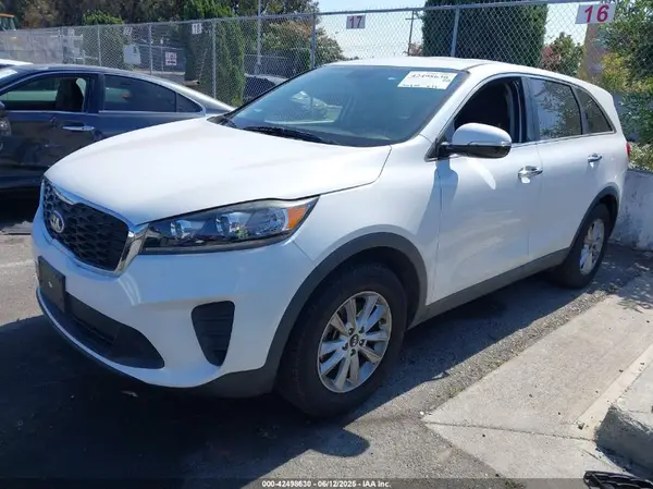 5XYPG4A3XKG611385 2019 KIA SORENTO - Image 2