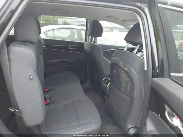 5XYPG4A3XLG624543 2020 KIA SORENTO - Image 8