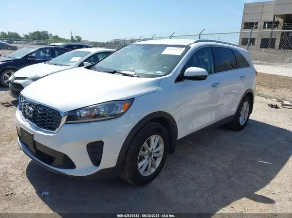 5XYPG4A3XLG652939 2020 KIA SORENTO - Image 2