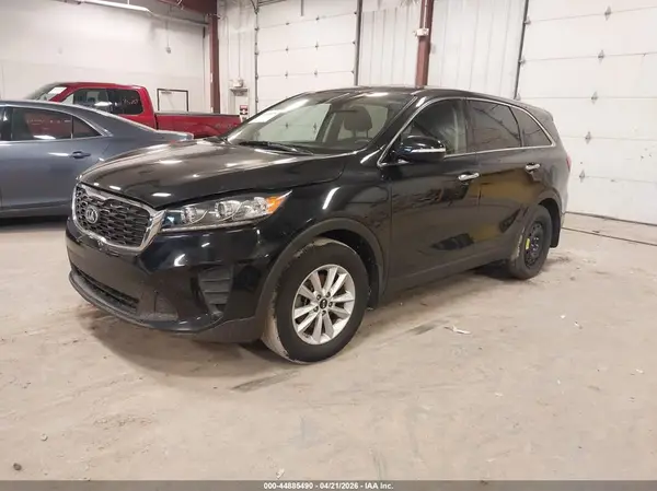5XYPG4A3XLG665139 2020 KIA SORENTO - Image 2