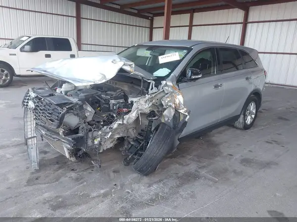 5XYPG4A3XLG680823 2020 KIA SORENTO - Image 2