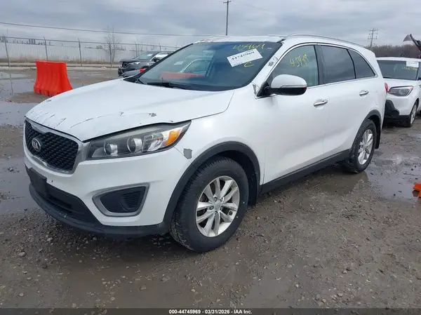 5XYPG4A50GG009264 2016 KIA SORENTO - Image 2