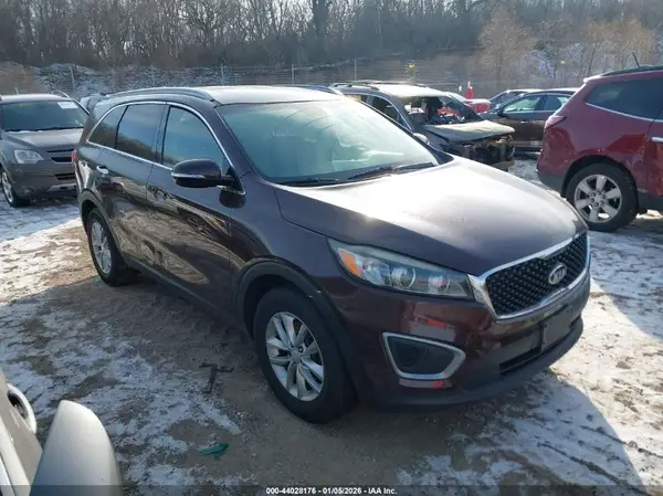 5XYPG4A50GG011144 2016 KIA SORENTO - Image 1