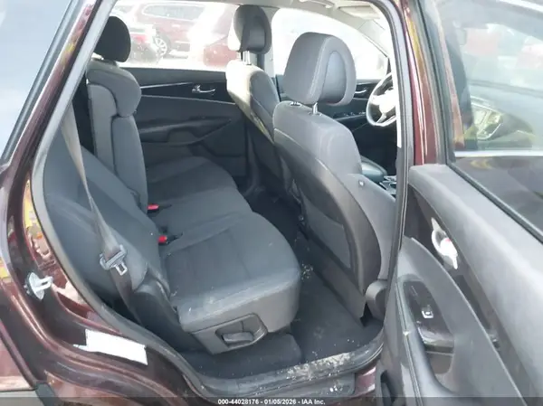 5XYPG4A50GG011144 2016 KIA SORENTO - Image 8
