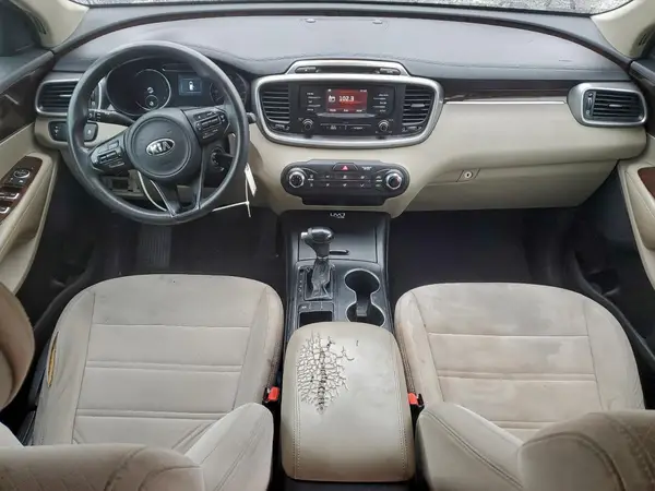 5XYPG4A50GG016585 2016 KIA SORENTO - Image 8