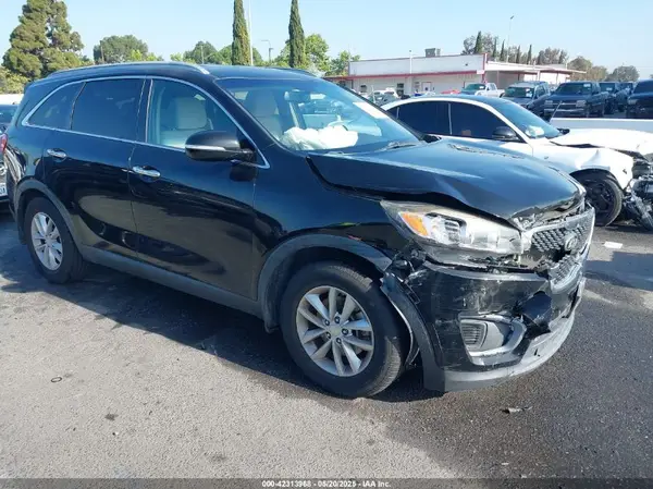 5XYPG4A50GG019566 2016 KIA SORENTO - Image 1