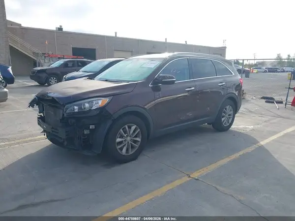 5XYPG4A50GG073336 2016 KIA SORENTO - Image 2