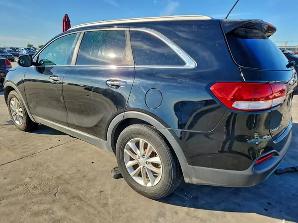 5XYPG4A50GG078665 2016 KIA SORENTO - Image 2