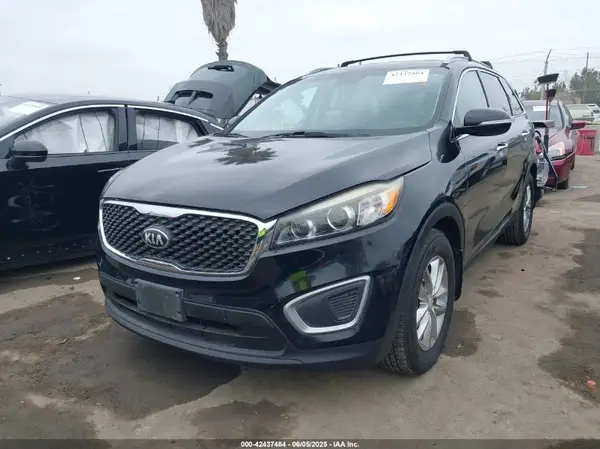 5XYPG4A50GG125693 2016 KIA SORENTO - Image 2