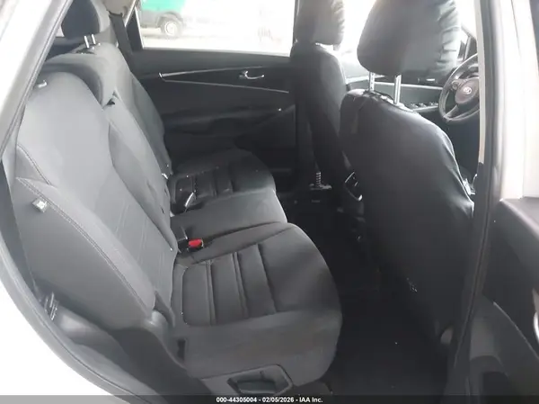 5XYPG4A50GG131056 2016 KIA SORENTO - Image 8