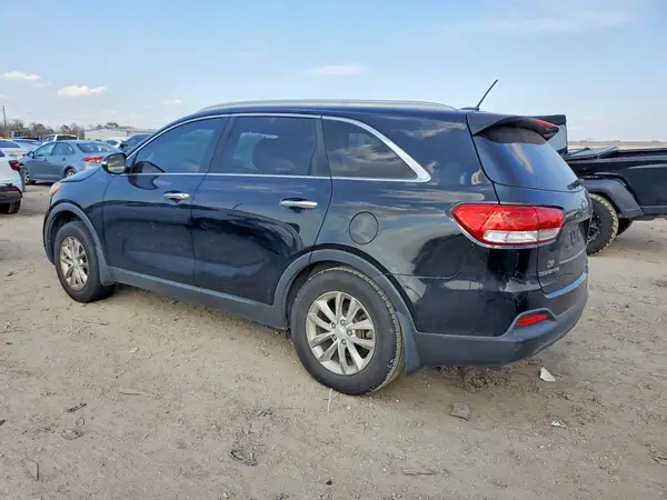 5XYPG4A50GG144034 2016 KIA SORENTO - Image 2
