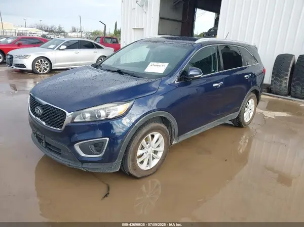 5XYPG4A50GG157060 2016 KIA SORENTO - Image 2