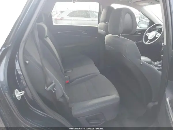 5XYPG4A50GG157060 2016 KIA SORENTO - Image 8