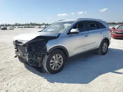 5XYPG4A50GG177678 2016 KIA SORENTO