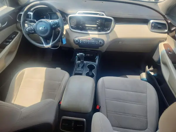 5XYPG4A50HG201723 2017 KIA SORENTO - Image 8