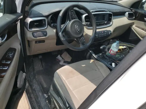 5XYPG4A50HG201866 2017 KIA SORENTO - Image 8