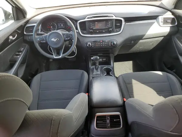 5XYPG4A50HG223561 2017 KIA SORENTO - Image 8