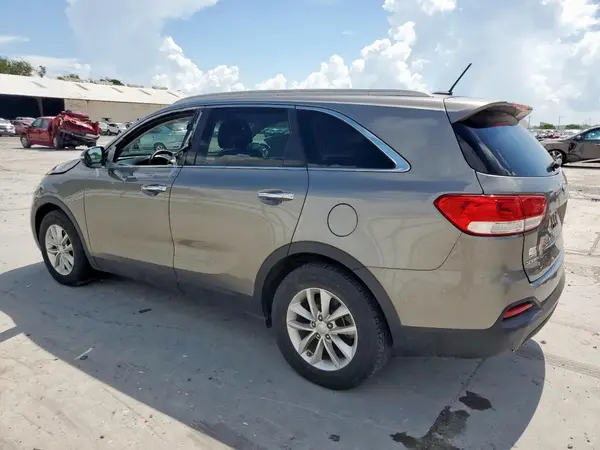 5XYPG4A50HG233863 2017 KIA SORENTO - Image 2