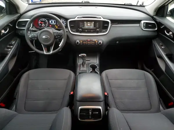 5XYPG4A50HG247469 2017 KIA SORENTO - Image 8