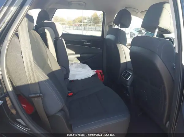 5XYPG4A50HG287924 2017 KIA SORENTO - Image 8