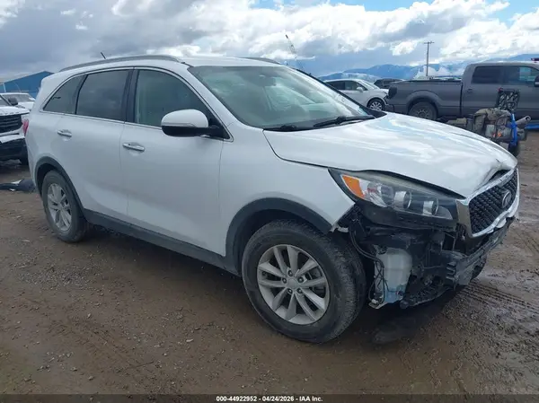 5XYPG4A50JG352051 2018 KIA SORENTO - Image 1