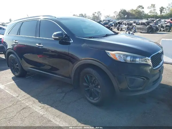 5XYPG4A50JG357492 2018 KIA SORENTO - Image 1