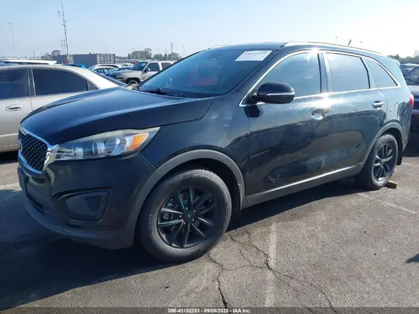 5XYPG4A50JG357492 2018 KIA SORENTO - Image 2