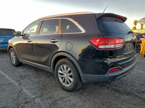 5XYPG4A50JG367729 2018 KIA SORENTO - Image 2