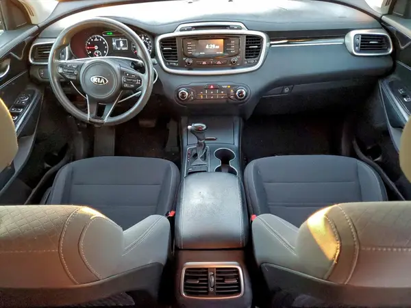 5XYPG4A50JG367729 2018 KIA SORENTO - Image 8