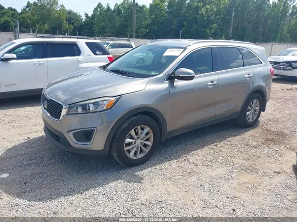 5XYPG4A50JG374339 2018 KIA SORENTO - Image 2