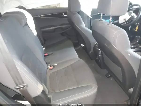 5XYPG4A50JG375961 2018 KIA SORENTO - Image 8