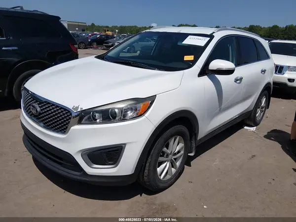 5XYPG4A50JG383347 2018 KIA SORENTO - Image 2