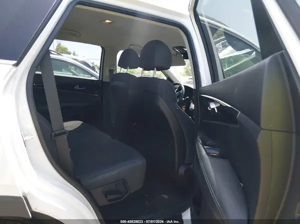 5XYPG4A50JG383347 2018 KIA SORENTO - Image 8
