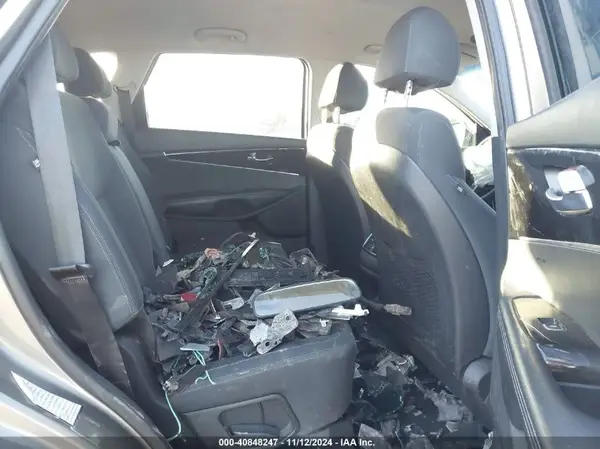 5XYPG4A50JG387396 2018 KIA SORENTO - Image 8