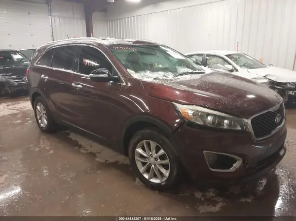 5XYPG4A50JG394574 2018 KIA SORENTO - Image 1
