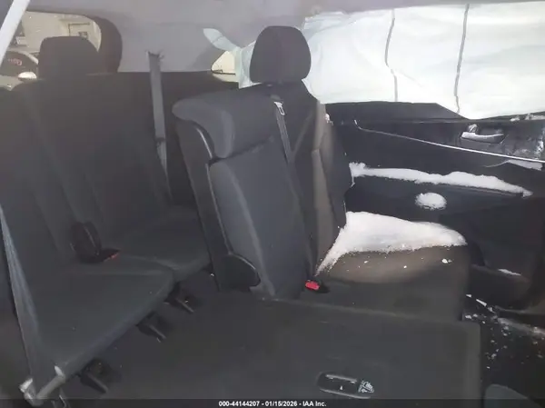 5XYPG4A50JG394574 2018 KIA SORENTO - Image 8